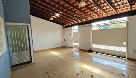 Casa à venda com 2 quartos em Cambuí, Itapetininga, SP