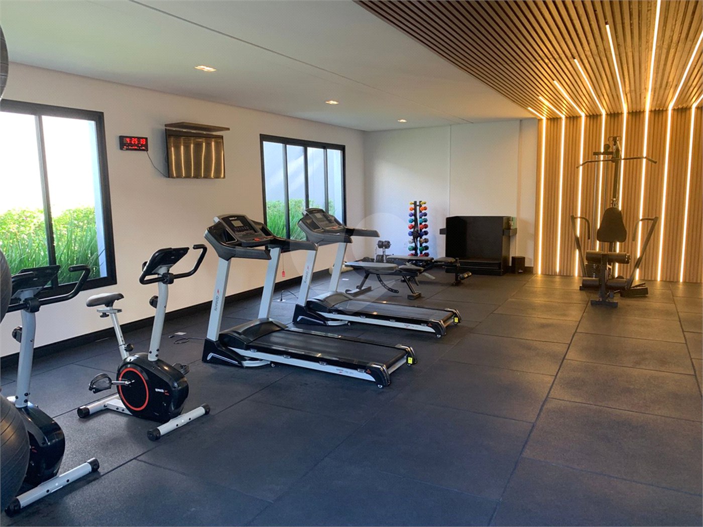 Apartamento à venda com 3 quartos, sendo 2 suítes, em Mirandópolis, São Paulo, SP