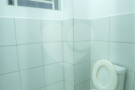 Lindo Salão Comercial para locação com 924m2 no Centro de Atibaia