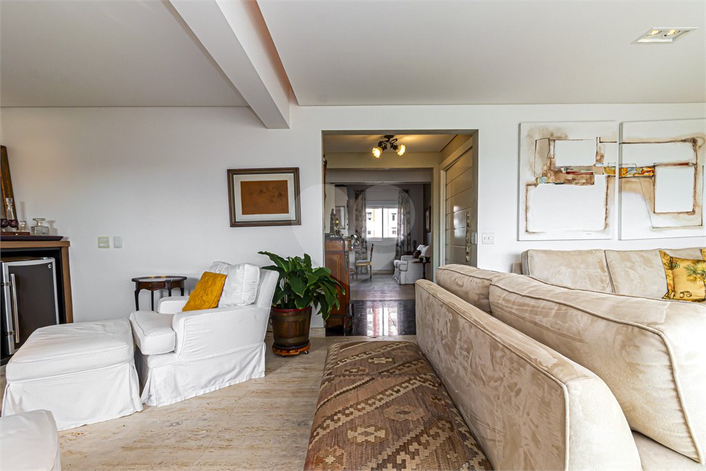 Apartamento à venda com 4 quartos, sendo 3 suítes,  em Real Parque, São Paulo, SP