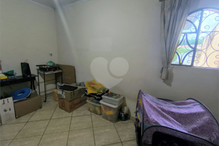 Casa Térrea à venda com 3 quartos em Rio Pequeno, São Paulo, SP
