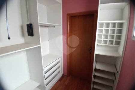 Casa à venda ou para alugar com 6 quartos, sendo 4 suítes, em Vila Campestre, São Paulo, SP