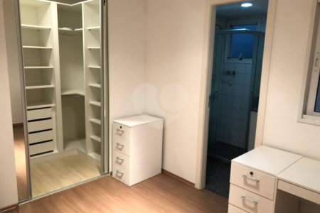 Apartamento à venda com 3 quartos, sendo 2 suítes,  em Paraíso do Morumbi, São Paulo, SP