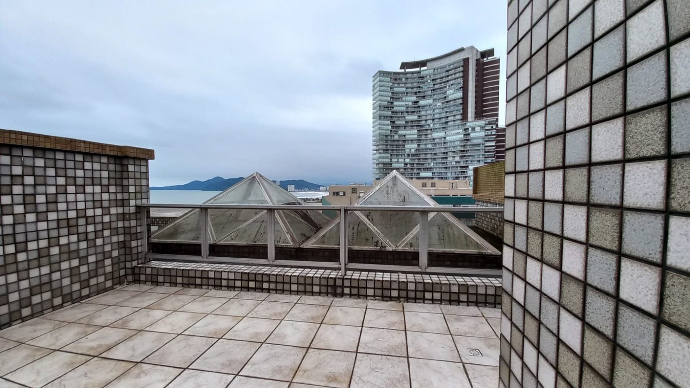Cobertura com 4 dormitórios à venda, 380 m² por R$ 4.999.999,00 - Gonzaga - Santos/SP