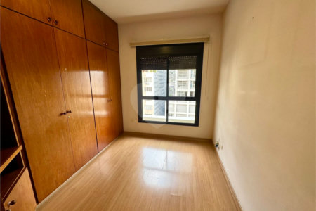 Apartamento à venda com 4 quartos, sendo 2 suítes,  em Pinheiros, São Paulo, SP