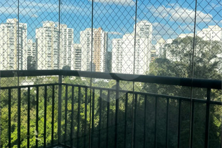 Apartamento para alugar com 3 quartos, sendo 1 suíte, em Parque Reboucas, São Paulo, SP