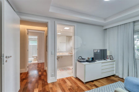 Apartamento à venda com 4 suítes em Alto da Boa Vista, São Paulo, SP