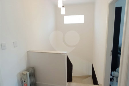 Sobrado à venda com 3 quartos, sendo 1 suíte, em Bosque da Saúde, São Paulo, SP