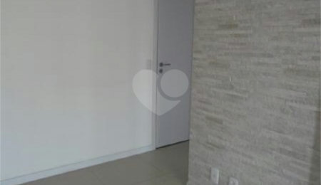 Apartamento à venda com 2 quartos, sendo 1 suíte, em Vila Gumercindo, São Paulo, SP