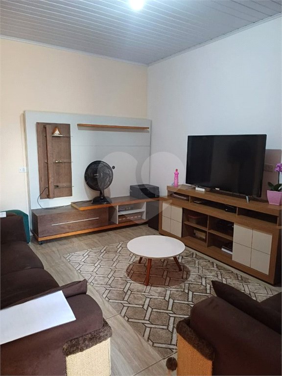 Casa à venda com 3 quartos, sendo 1 suíte, em Jardim Vinhas do Sol (mailasqui), São Roque, SP