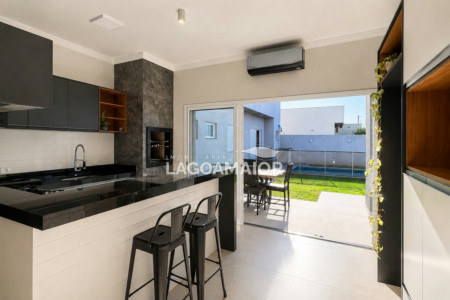Casa à venda com 3 quartos, sendo 2 suítes, em Residencial Costa Leste, Três Lagoas, MS