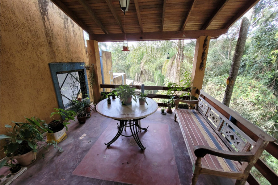Casa à venda com 3 quartos, sendo 1 suíte, no condomínio Sausalito, Mairiporã - SP
