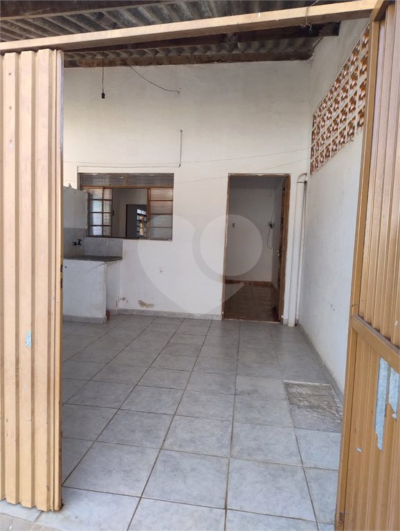 Casa à venda com 6 quartos em Jardim Maricota, Itapetininga, SP
