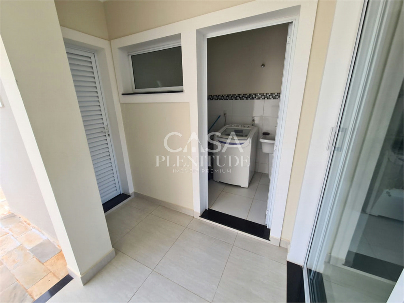 Casa em condomínio à venda com 3 suítes em Lago Azul, Araçoiaba da Serra, SP