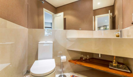 Apartamento à venda com 4 quartos, sendo 3 suítes,  em Moema, São Paulo, SP
