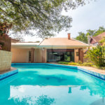 Casa à venda com 4 quartos, sendo 3 suítes,  em Interlagos, São Paulo, SP