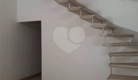 Casa à venda com 3 quartos, sendo 1 suíte, em Ipiranga, São Paulo, SP