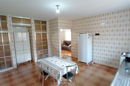 Casa à venda com 3 quartos, sendo 1 suíte,  no Centro, Vinhedo, SP