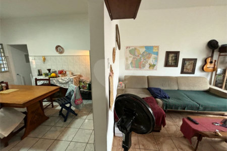 Casa à venda com 3 quartos em Vila Teixeira, Salto, SP