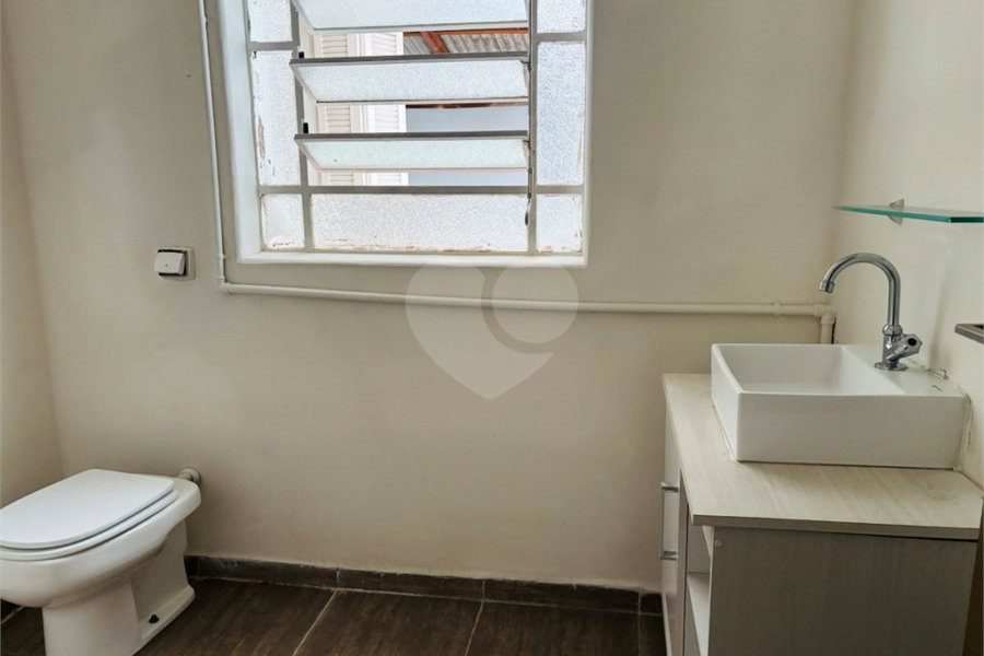 Sobrado à venda com 3 quartos, sendo 1 suíte, em Vila Romana, São Paulo, SP