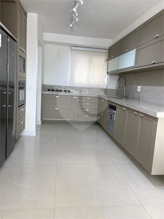 Apartamento à venda com 3 suítes no Centro, Santo André, SP