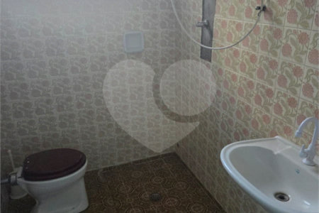 Sobrado à venda com 4 quartos, sendo 1 suíte, em Vila Graciosa, São Paulo, SP
