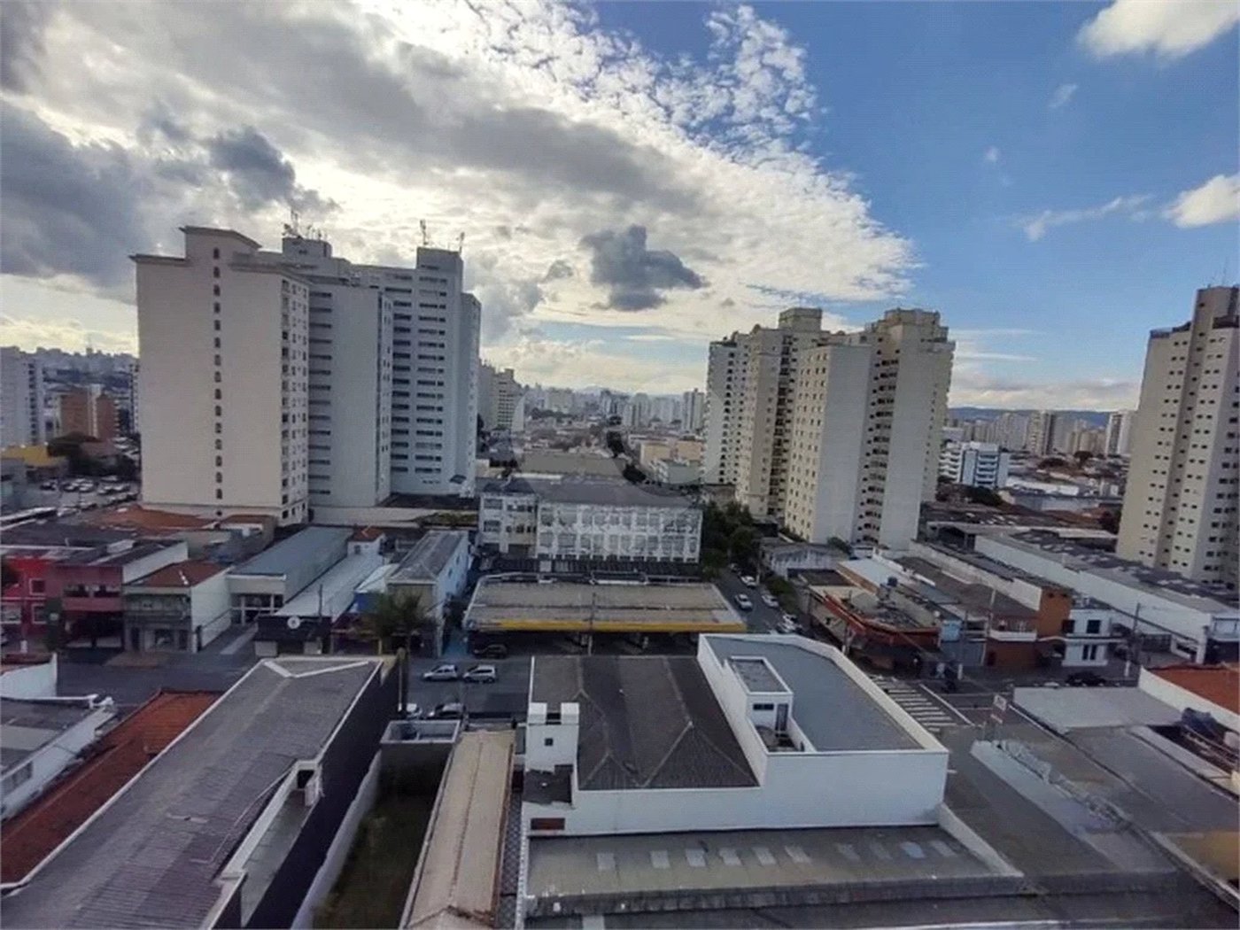 Apartamento novo com 129m² na Mooca com 2 suítes e 2 vagas.