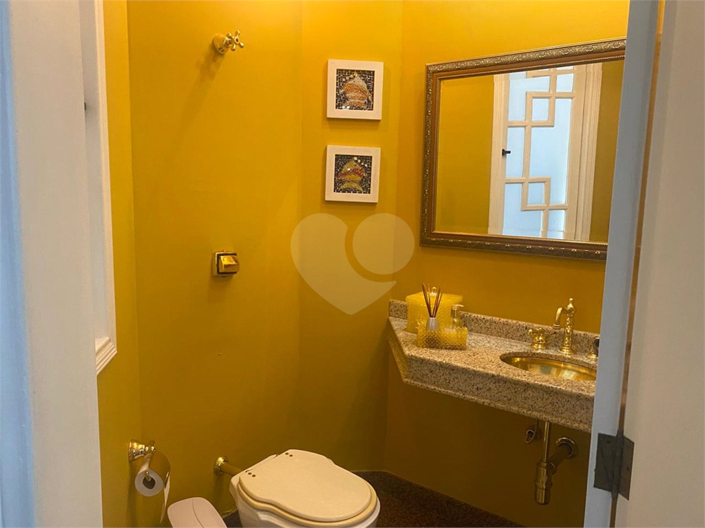 Casa à venda com 3 suítes em Vila Carrão, São Paulo, SP