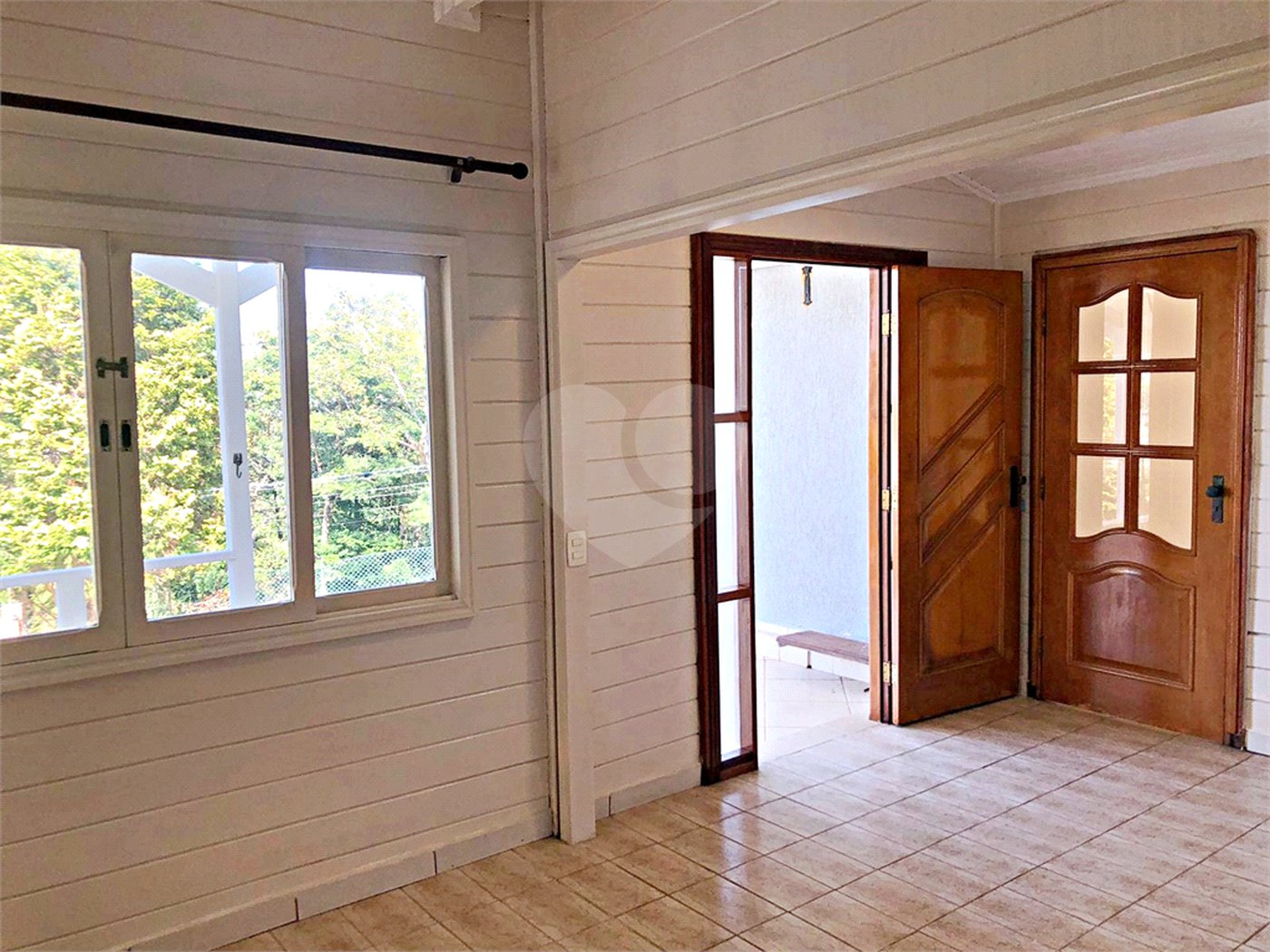 Casa à venda com 4 quartos, sendo 2 suítes, no condomínio Estância Marambaia, Vinhedo - SP
