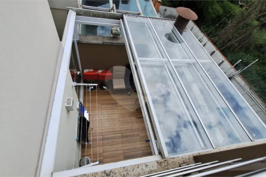 Casa à venda com 5 quartos, sendo 2 suítes,  no condomínio Floradas da Serra, São Paulo - SP