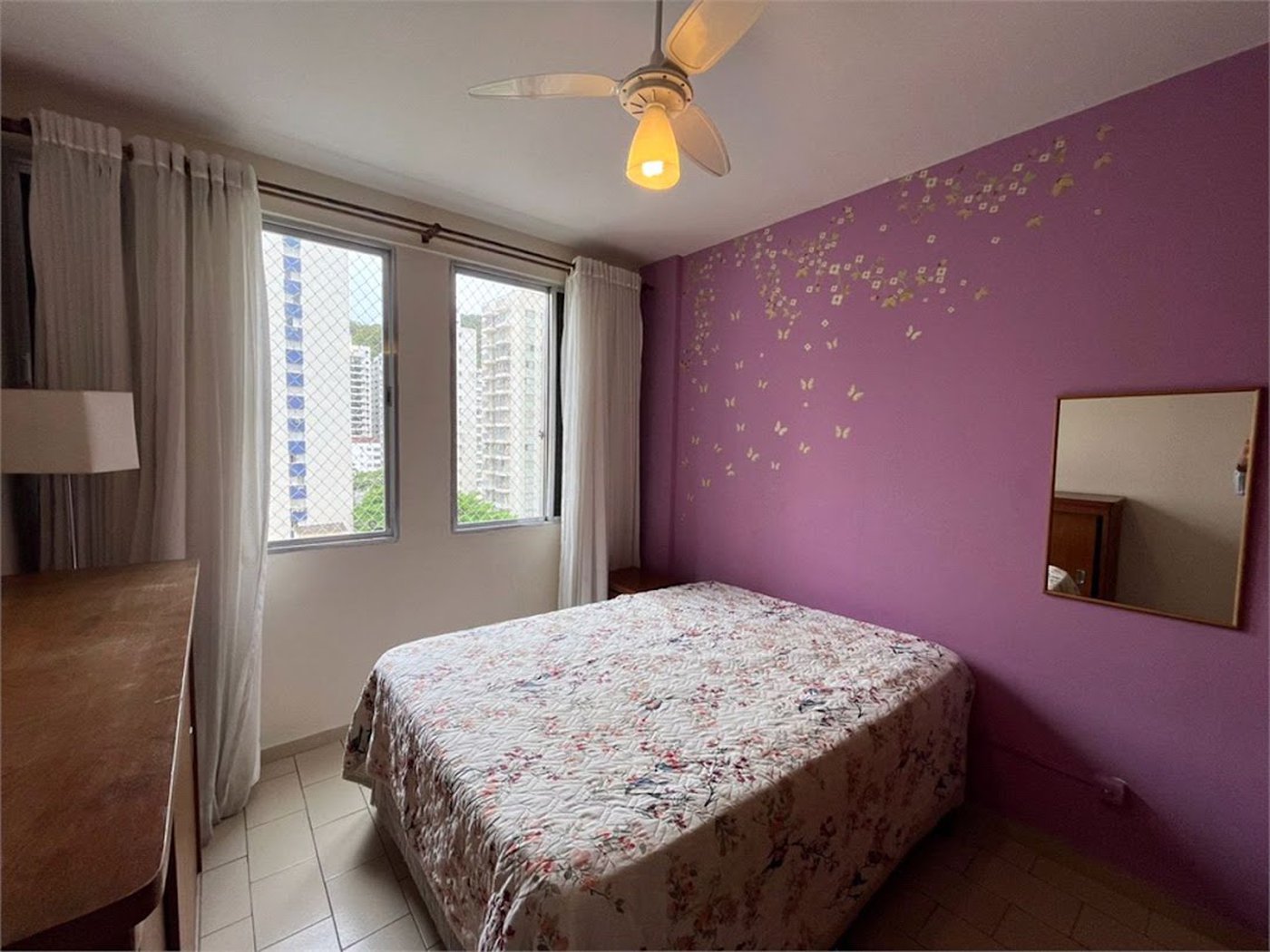 Apartamento de 1 Dormitório na Quadra da Praia das Pitangueiras – Localização Privilegiada!