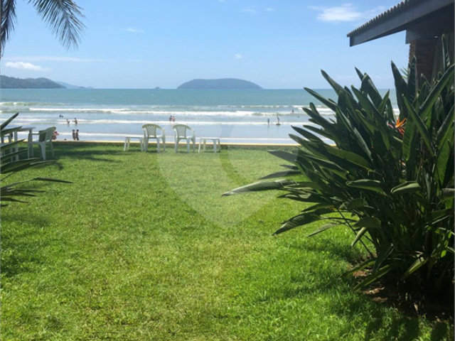 Casa à venda com 6 quartos, sendo 4 suítes,  em Maranduba, Ubatuba, SP