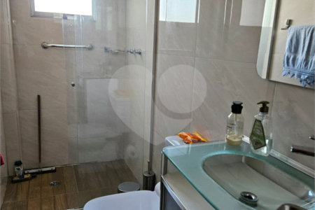 Casa à venda com 3 quartos, sendo 1 suíte, no condomínio Jconde de Irajá, São Paulo - SP