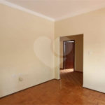 Casa à venda com 2 quartos no Centro, Vinhedo, SP