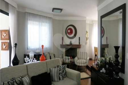 Apartamento à venda com 3 quartos, sendo 2 suítes, em Jardim Parque Morumbi, São Paulo, SP