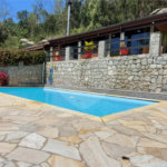 Casa à venda com 3 quartos, sendo 2 suítes, no condomínio Alpes de Caieiras, Caieiras - SP