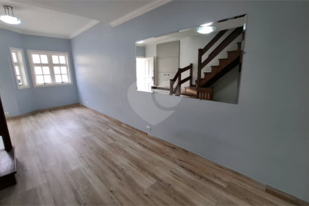 Casa à venda com 2 suítes no condomínio Village Palmas, São Paulo - SP