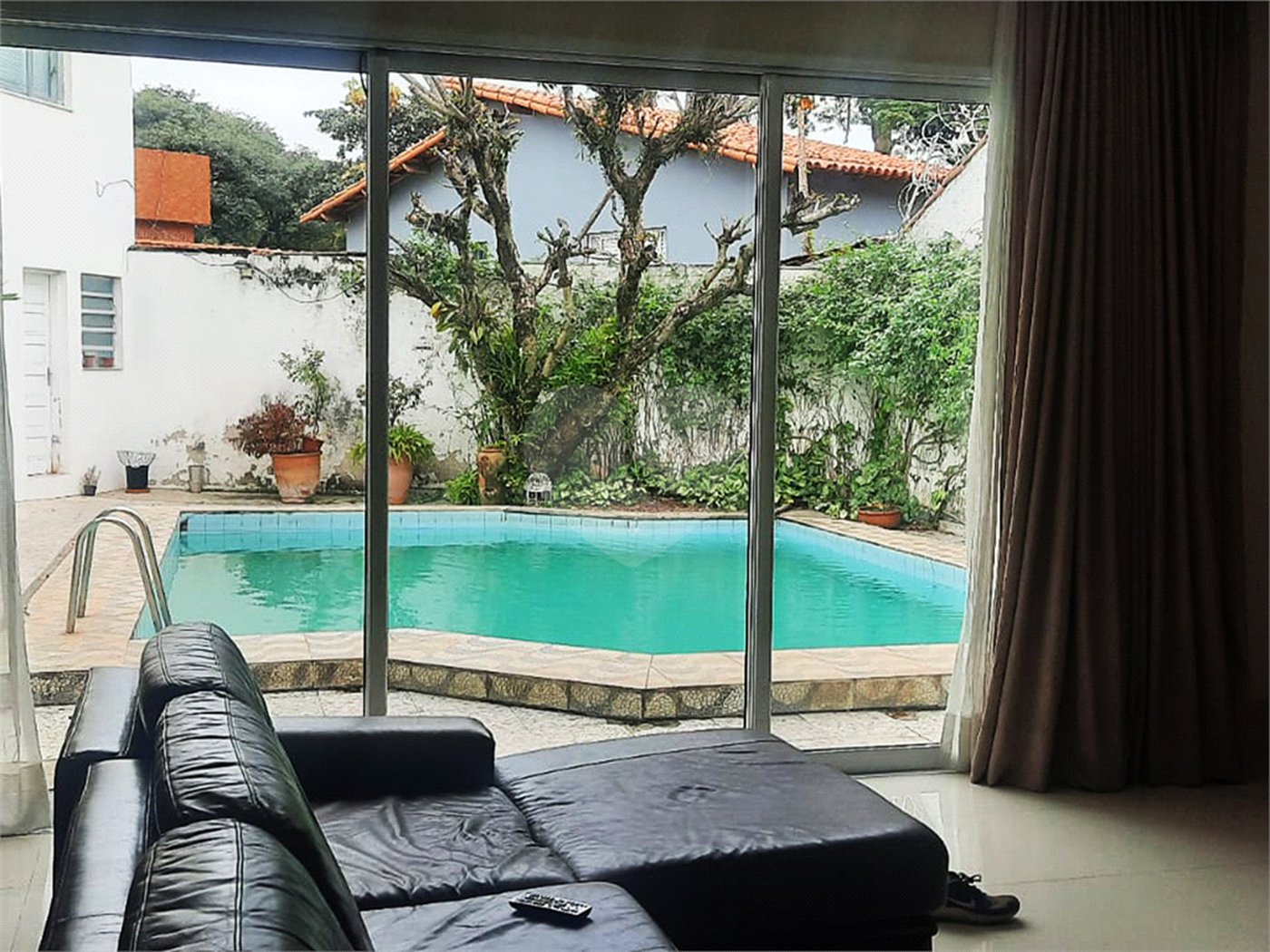 Sobrado à venda com 4 quartos, sendo 2 suítes,  em Bela Aliança, São Paulo, SP