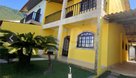 Casa à venda com 2 quartos, sendo 1 suíte,  em Mangaratiba, Mangaratiba, RJ