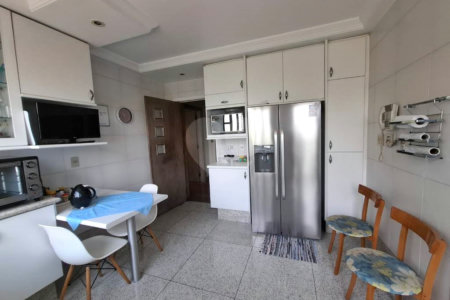 Casa à venda com 5 quartos, sendo 3 suítes,  em Alto da Boa Vista, São Paulo, SP