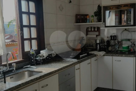 Sobrado à venda com 3 quartos, sendo 1 suíte, em Esplanada do Carmo, Jarinu, SP