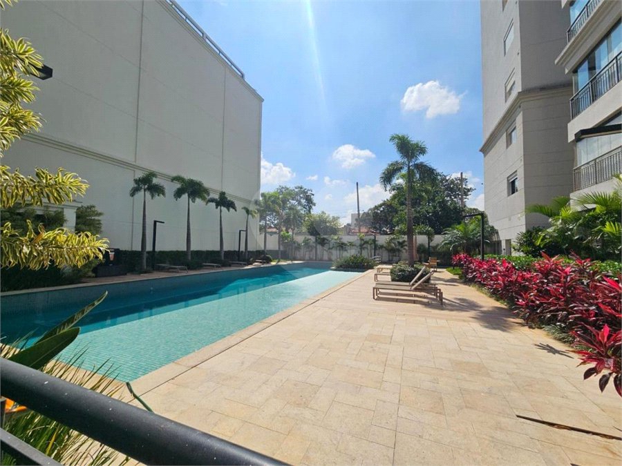 Apartamento à venda com 2 suítes em Vila Anastácio, São Paulo, SP