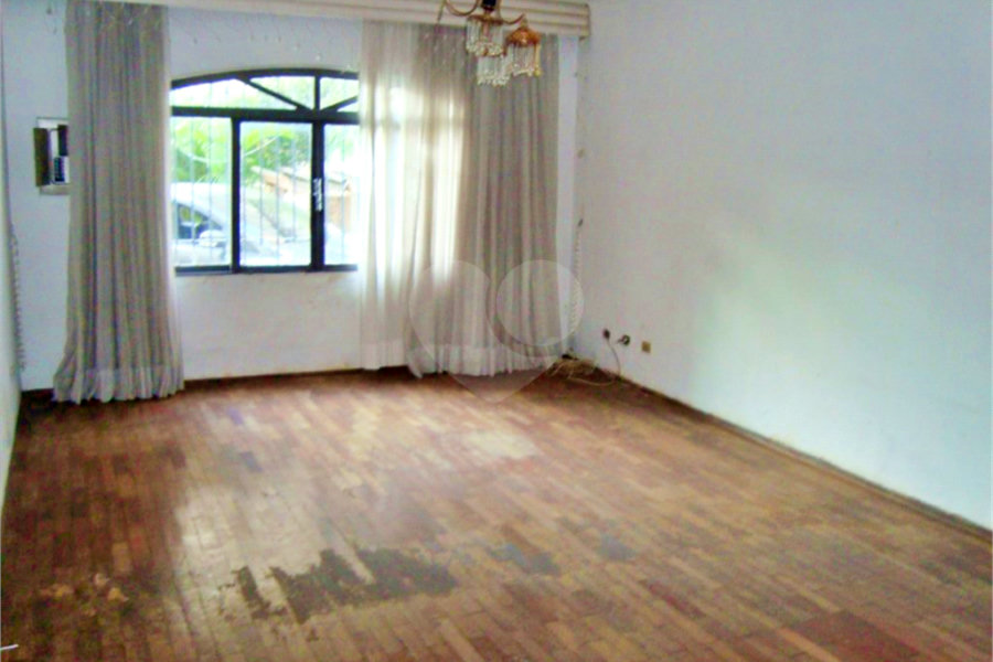 Sobrado à venda com 4 quartos, sendo 1 suíte, em Imirim, São Paulo, SP
