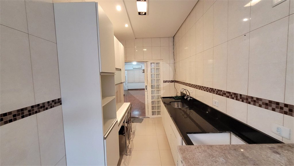 Casa à venda com 4 quartos, sendo 1 suíte, em São Judas, São Paulo, SP
