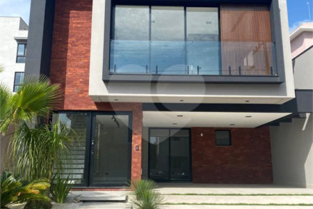 Casa à venda com 4 suítes no condomínio Bella Città, Mogi das Cruzes - SP