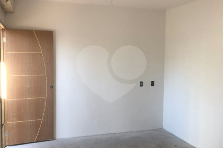 Apartamento à venda com 1 quarto em Vila Anastácio, São Paulo, SP