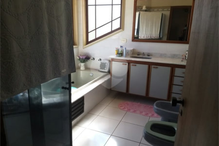 Casa à venda com 3 quartos, sendo 1 suíte, em Vila Gardênia, Atibaia, SP