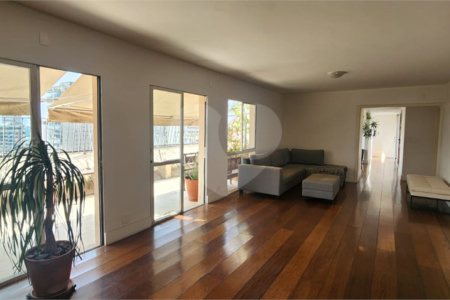 Apartamento à venda ou para alugar com 4 quartos, sendo 1 suíte, em Vila Nova Conceição, São Paulo, SP