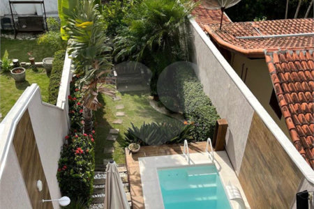 Sobrado à venda com 3 quartos, sendo 1 suíte,  em Vila Suissa, Mogi das Cruzes, SP