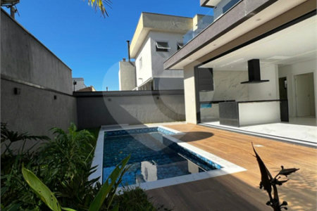 Casa à venda com 4 suítes no condomínio Residencial Mosaico da Serra, Mogi das Cruzes - SP